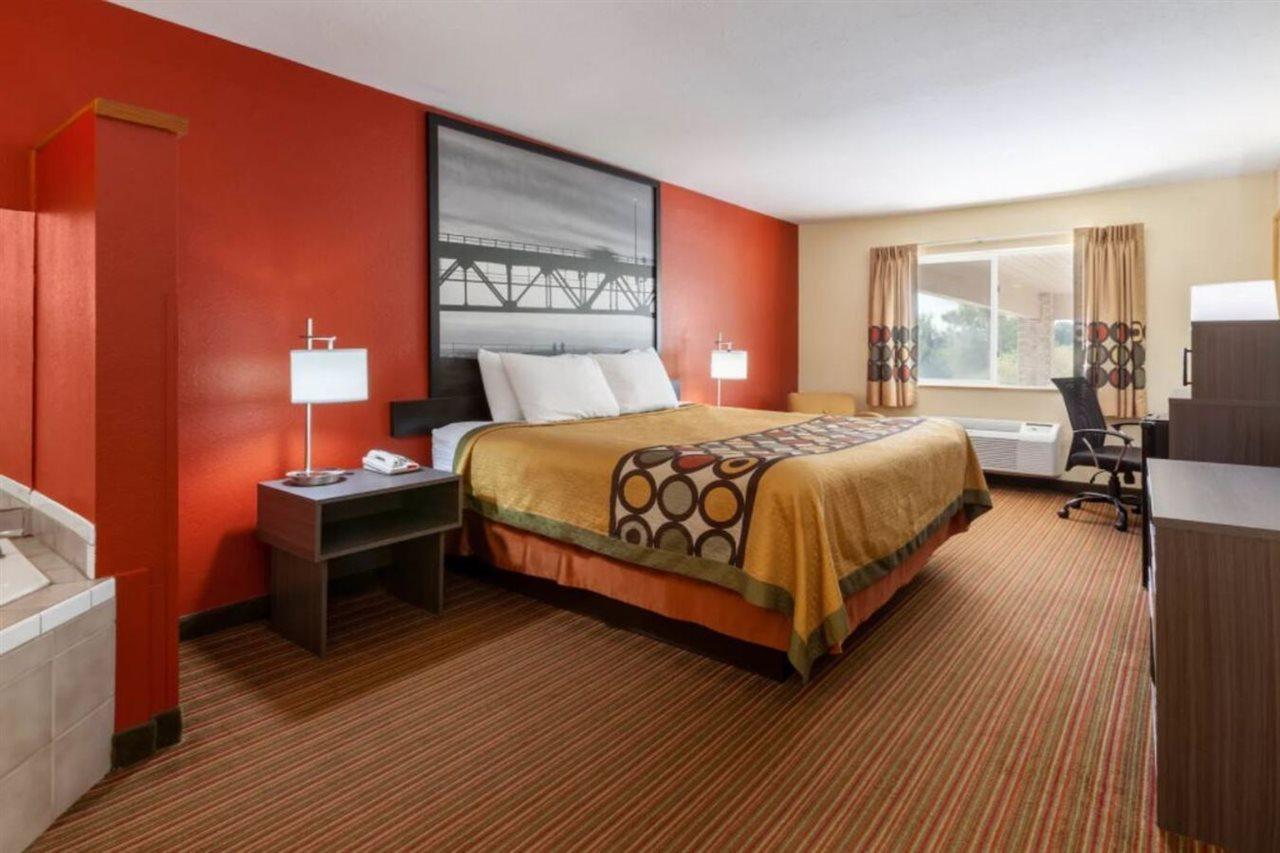 Super 8 By Wyndham Big Rapids Μοτέλ Εξωτερικό φωτογραφία