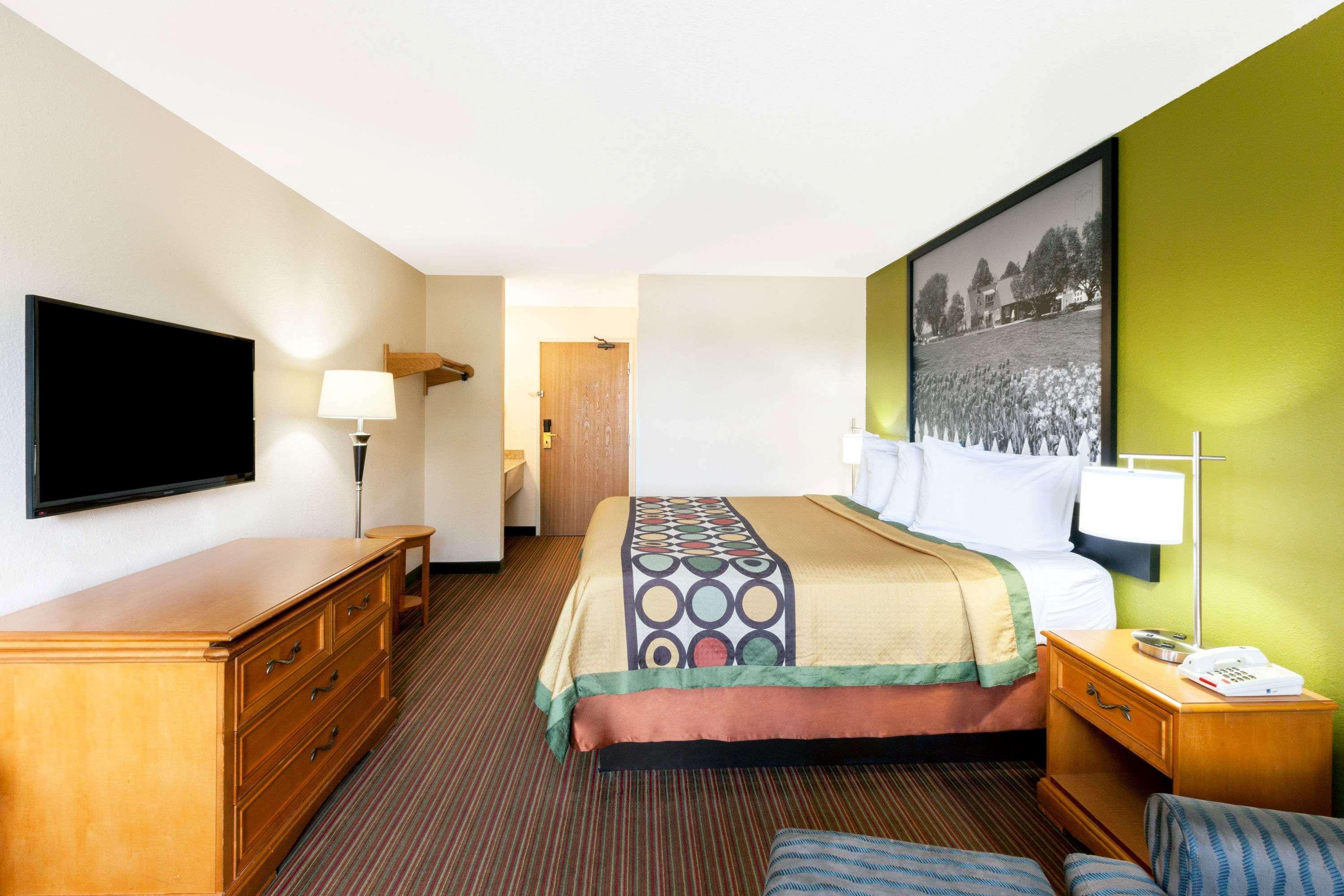 Super 8 By Wyndham Big Rapids Μοτέλ Εξωτερικό φωτογραφία
