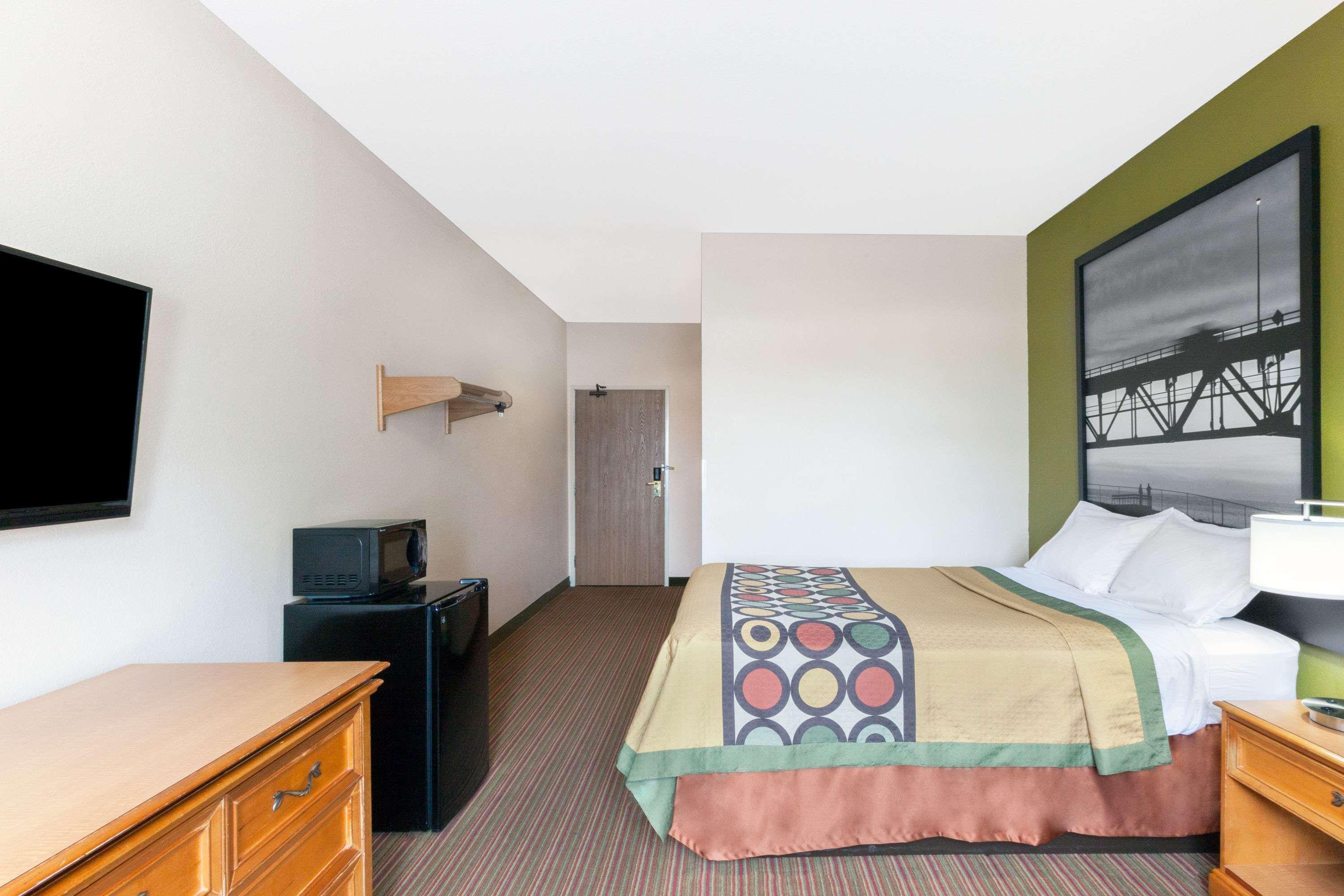 Super 8 By Wyndham Big Rapids Μοτέλ Εξωτερικό φωτογραφία
