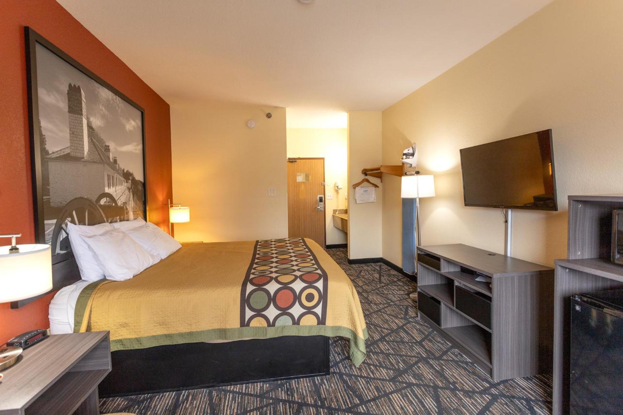 Super 8 By Wyndham Big Rapids Μοτέλ Εξωτερικό φωτογραφία