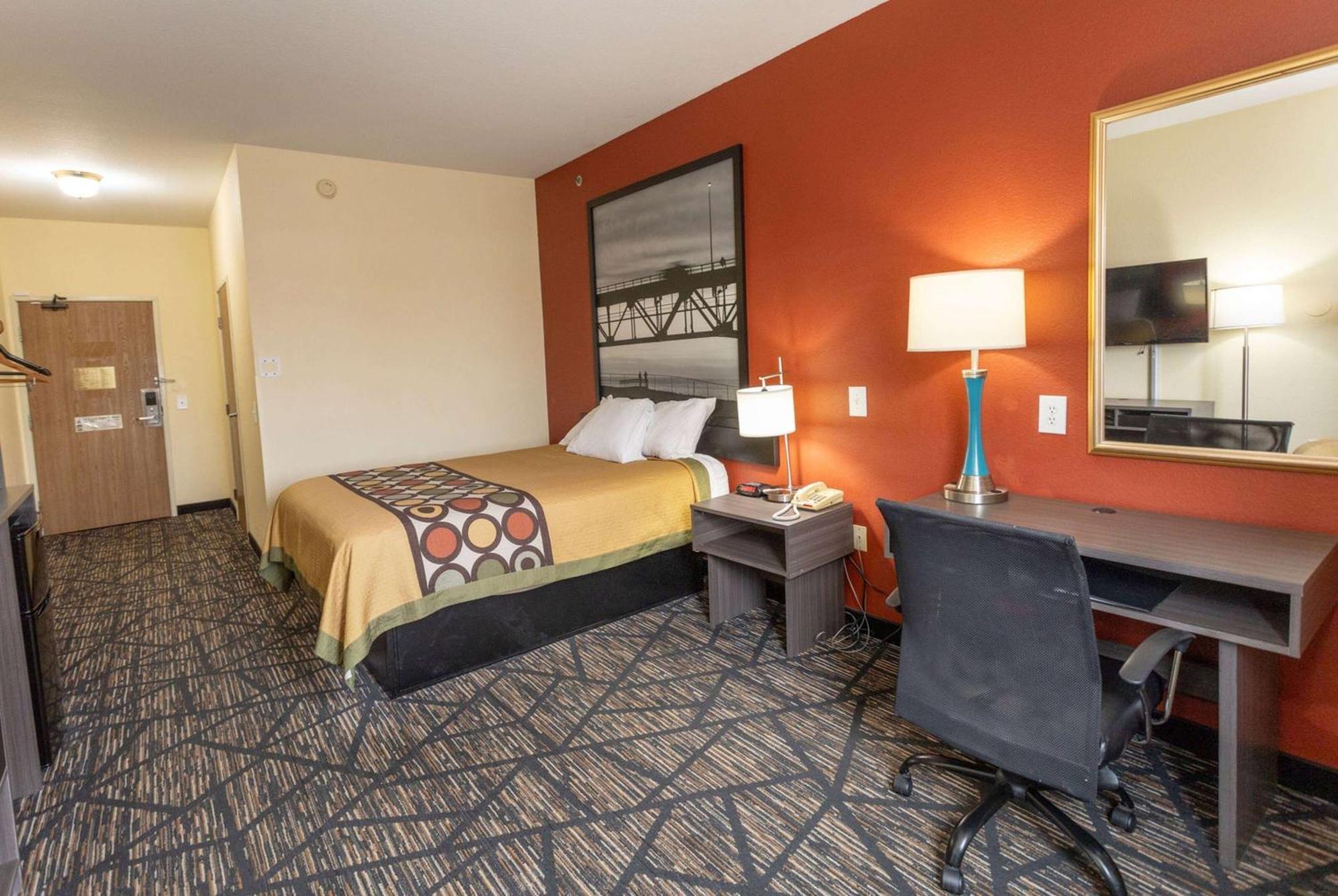 Super 8 By Wyndham Big Rapids Μοτέλ Εξωτερικό φωτογραφία